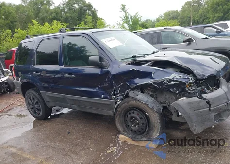 2004 Ford Escape Xls z USA, uszkodzony, nr VIN 1FMYU92104DA07171